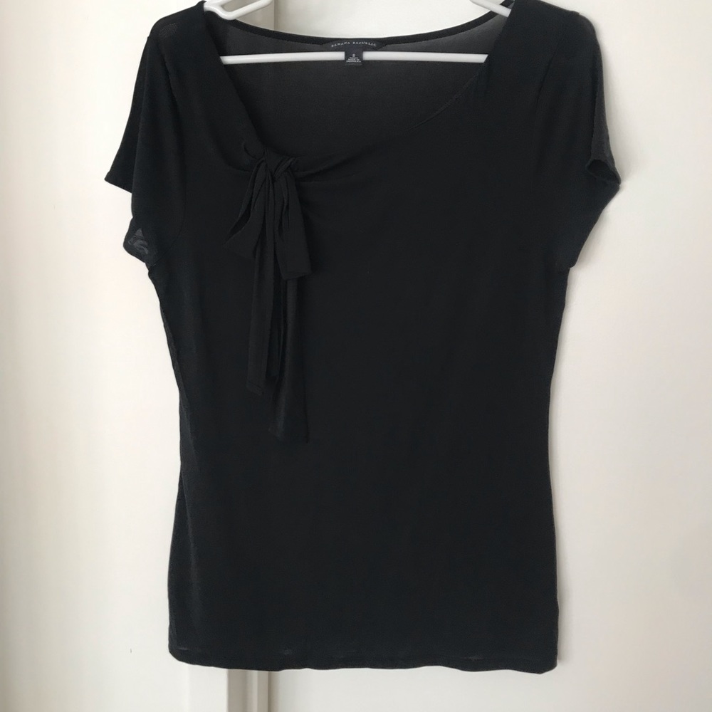 BANANA REPUBLIC short sleeve blouse with bow